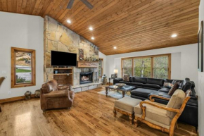 4BR Retreat with Hot Tub and Great Location